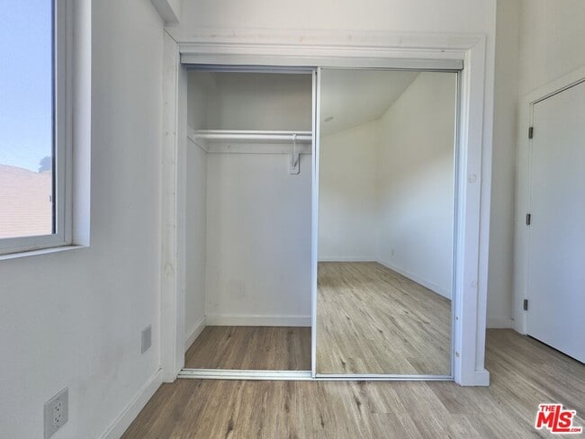 1732 Crenshaw Blvd in Los Angeles, CA - Building Photo - Building Photo