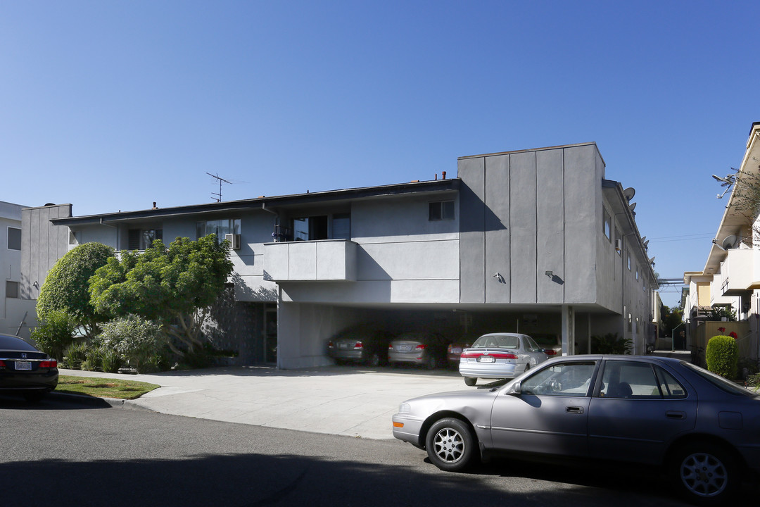 Jasmine Apartments in Los Angeles, CA - Building Photo