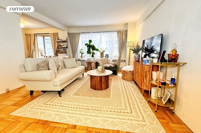 property at 249 E 48th St