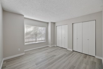 11011 Woodmeadow Pkwy in Dallas, TX - Building Photo - Building Photo