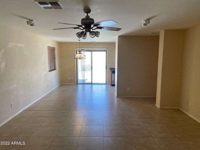 25088 W Dove Cir in Buckeye, AZ - Building Photo - Building Photo