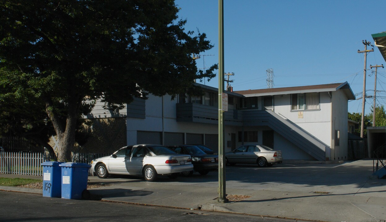 157 Alexander Ave in San Jose, CA - Foto de edificio
