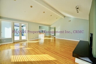 32 Marin Bay Park Ct in San Rafael, CA - Building Photo - Building Photo