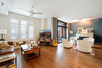 3232 N Halsted in Chicago, IL - Building Photo - Building Photo