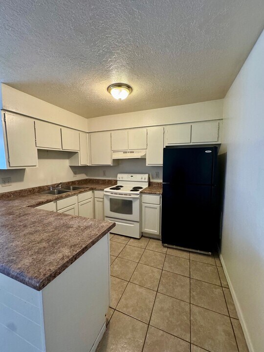 625 Louisiana Blvd SE in Albuquerque, NM - Building Photo