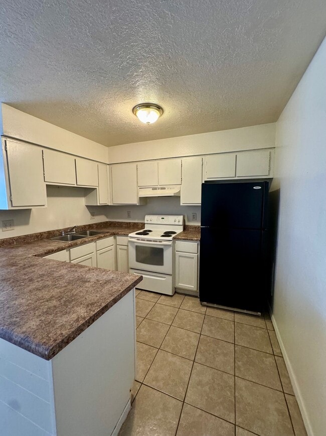 property at 625 Louisiana Blvd SE