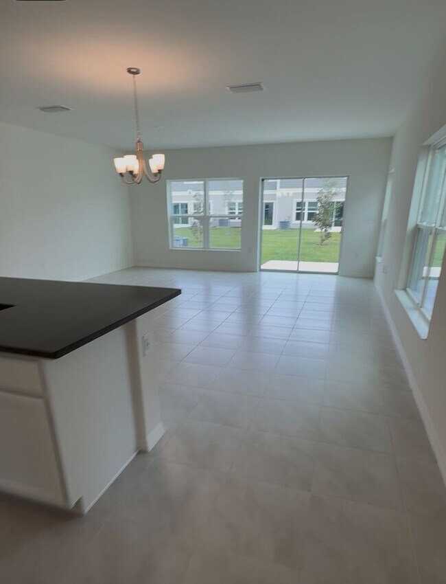 651 Meadows Edge Pl in Lake Wales, FL - Building Photo - Building Photo