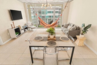 3250 NE 1st Ave in Miami, FL - Building Photo - Building Photo