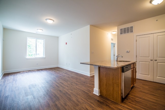 411 N 34th St in Philadelphia, PA - Building Photo - Building Photo