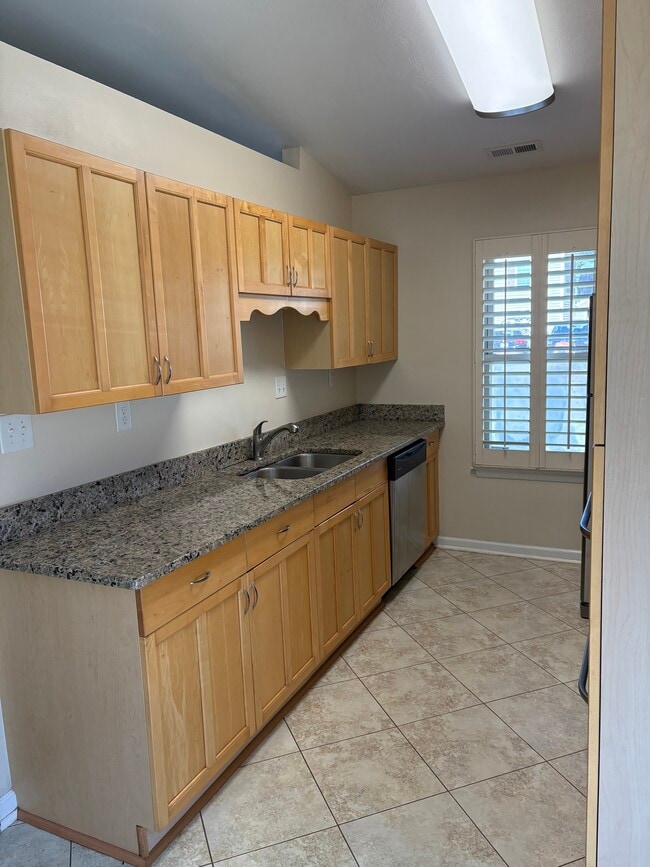 3817 Clearwood Ct in Virginia Beach, VA - Building Photo - Building Photo
