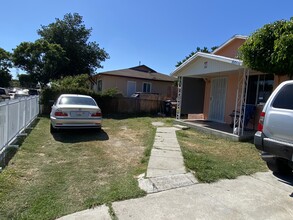 5711 Cecilia St in Bell Gardens, CA - Building Photo - Building Photo