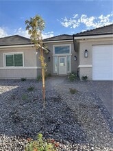 2590 Apricot Ln in Las Vegas, NV - Building Photo - Building Photo