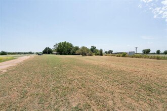 2200 US-81 in Chickasha, OK - Building Photo - Building Photo