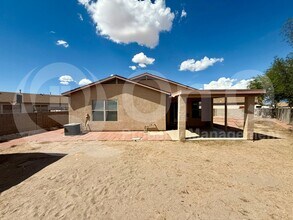 8149 S Sunny River Pl in Tucson, AZ - Foto de edificio - Building Photo