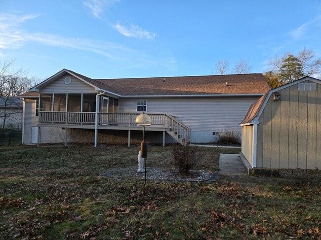 39 Calloway Dr in Crossville, TN - Building Photo - Building Photo