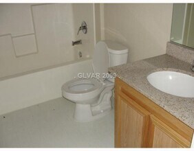10550 ALEXANDER Rd in Las Vegas, NV - Building Photo - Building Photo
