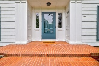64 Blake Rd in Hamden, CT - Building Photo - Building Photo
