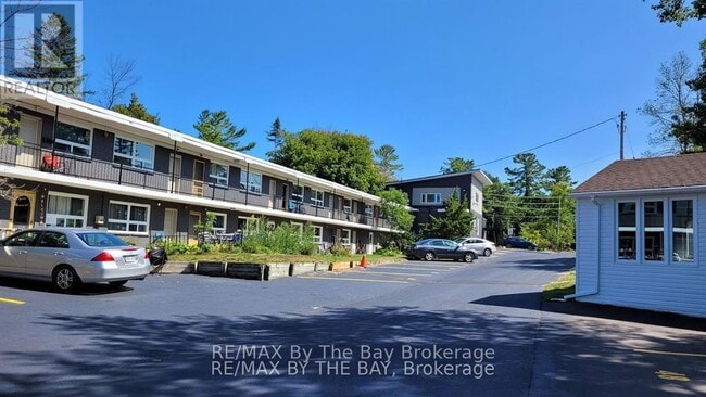 property at 280-280 River Rd E