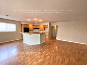 868 Ashwood Ave in Vallejo, CA - Foto de edificio - Building Photo