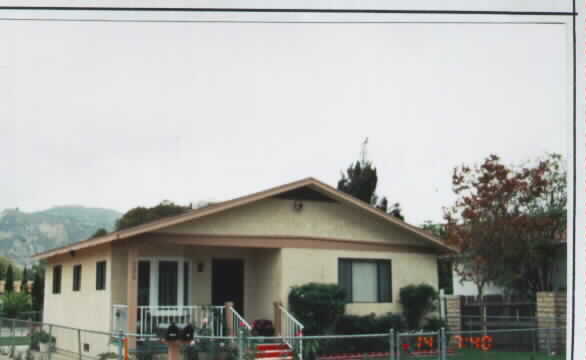 322 E Ventura St in Santa Paula, CA - Building Photo - Building Photo