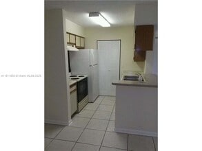 1237 SW 46th Ave in Pompano Beach, FL - Building Photo - Building Photo