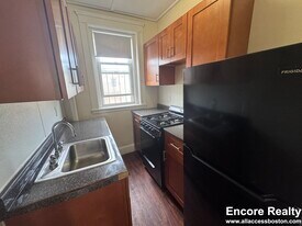 1179 Boylston St, Unit 54 in Boston, MA - Building Photo