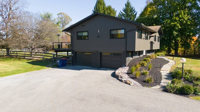 1473 Hollow Rd in Clinton Corners, NY - Building Photo - Building Photo