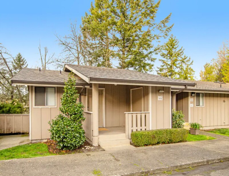 49 NE Torval Canyon Rd in Poulsbo, WA - Building Photo