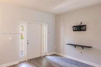 13017 SW 143rd Terrace in Miami, FL - Building Photo - Building Photo