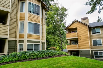 The Park at Mill Plain in Vancouver, WA - Building Photo - Building Photo