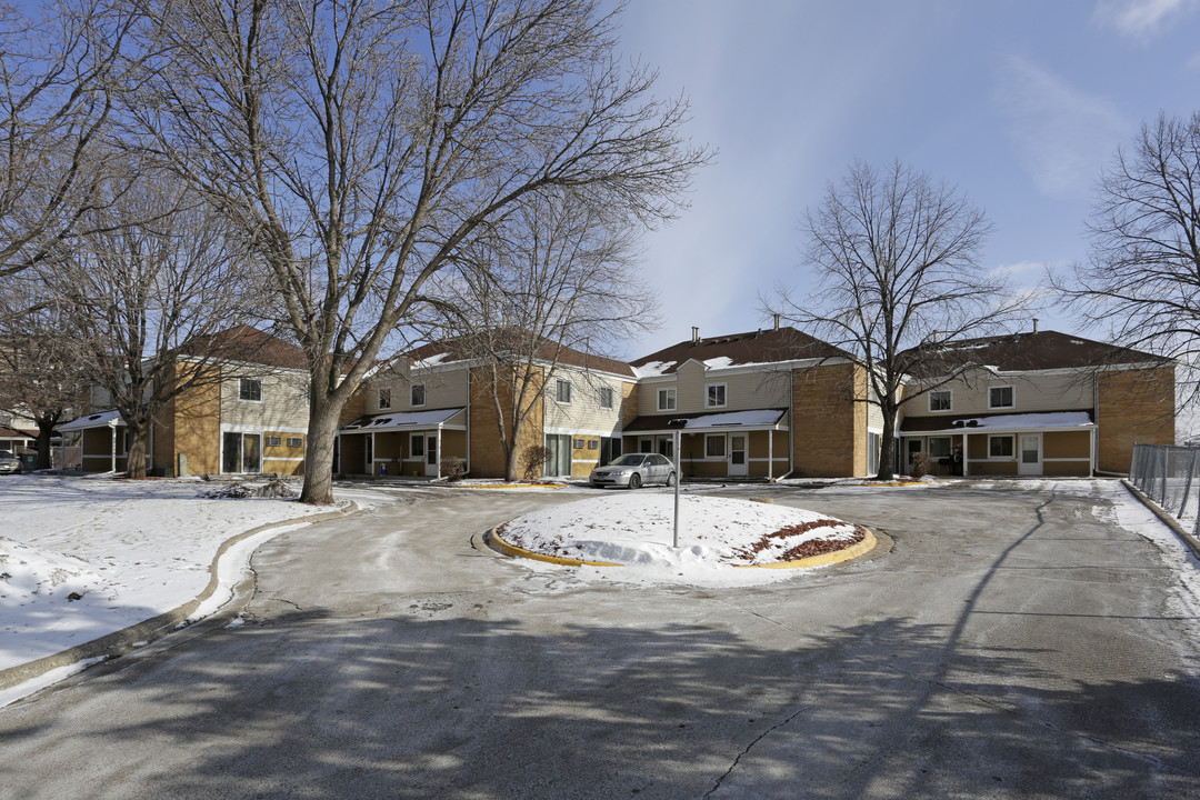 Olson Townhomes in Minneapolis, MN - Foto de edificio