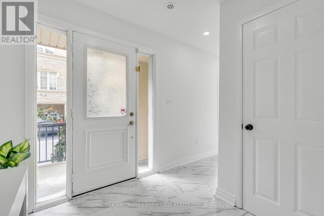 1250 St Martins Dr in Pickering, ON - Building Photo - Building Photo