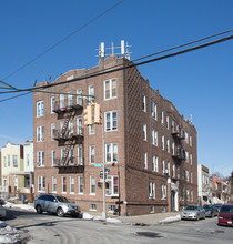 78 Highland Blvd in Brooklyn, NY - Building Photo - Building Photo