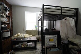 40 Anderson St, Unit 9 in Boston, MA - Building Photo