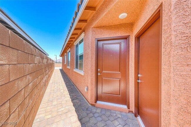 510 Copper Falcon Ave in Henderson, NV - Building Photo - Building Photo
