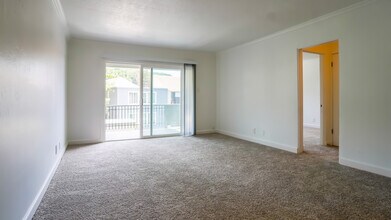 1827 Lincoln Ave-Unit -217A in San Rafael, CA - Building Photo - Building Photo