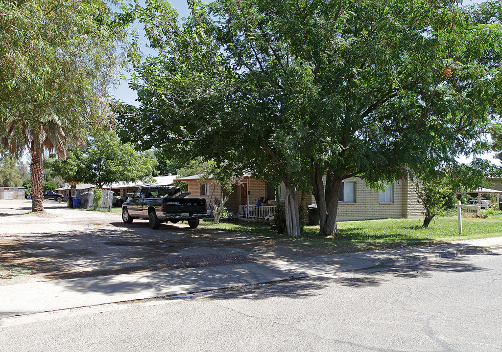 1500 E Dana Ave in Mesa, AZ - Building Photo