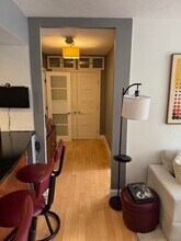 127 Pinckney St, Unit 319 in Boston, MA - Building Photo - Building Photo