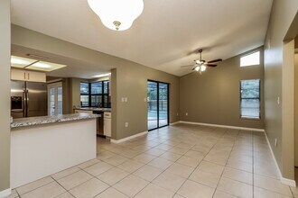 1305 Jambalana Dr in Holiday, FL - Foto de edificio - Building Photo