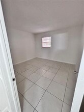 430 Commodore Dr, Unit 104 in Plantation, FL - Foto de edificio - Building Photo