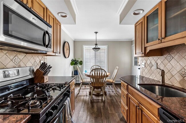 39 Foxwood Cir in Mt Kisco, NY - Building Photo - Building Photo