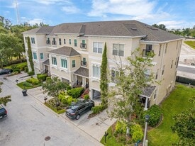 1129 Venetian Harbor Dr NE in St. Petersburg, FL - Building Photo