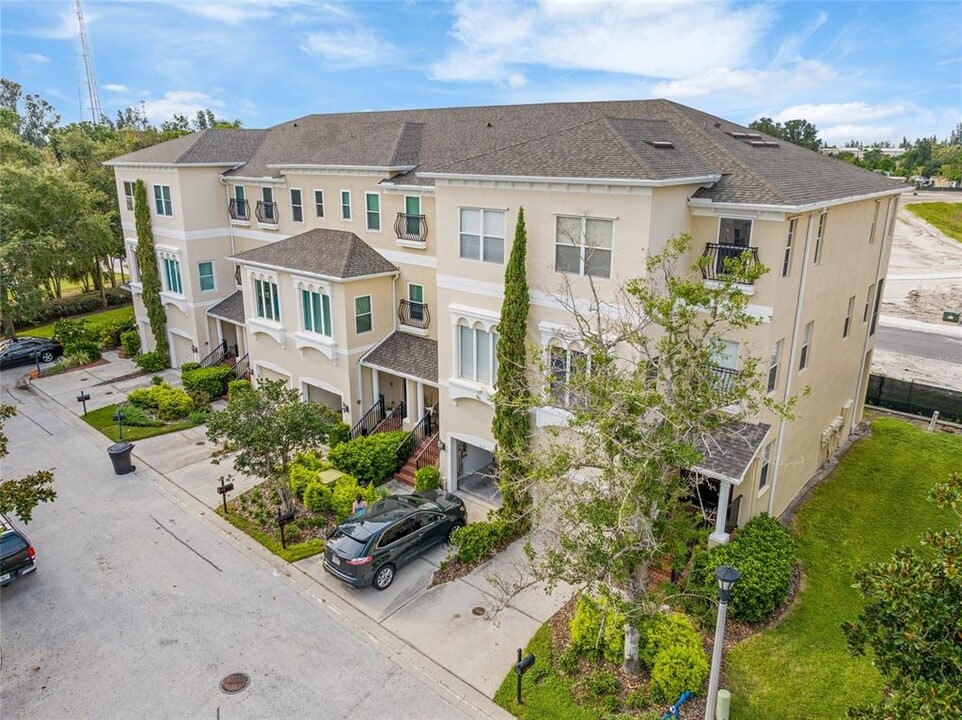 1129 Venetian Harbor Dr NE in St. Petersburg, FL - Building Photo