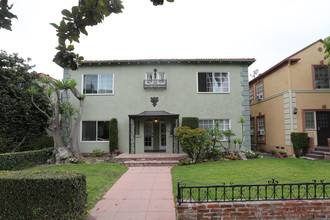 227 S Gale Dr in Beverly Hills, CA - Building Photo - Building Photo