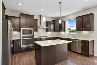 7164 Arkansas Ave in Inver Grove Heights, MN - Foto de edificio - Building Photo