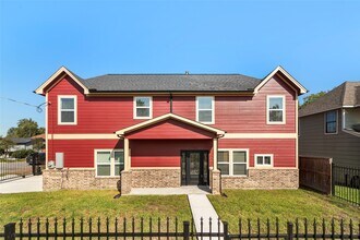 1206 S Victory Dr in Houston, TX - Building Photo - Building Photo
