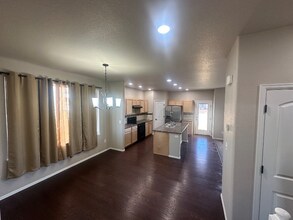 2142 Falling Leaf Dr in Windsor, CO - Building Photo - Building Photo