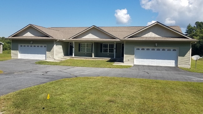 100 Pinehurst Dr
