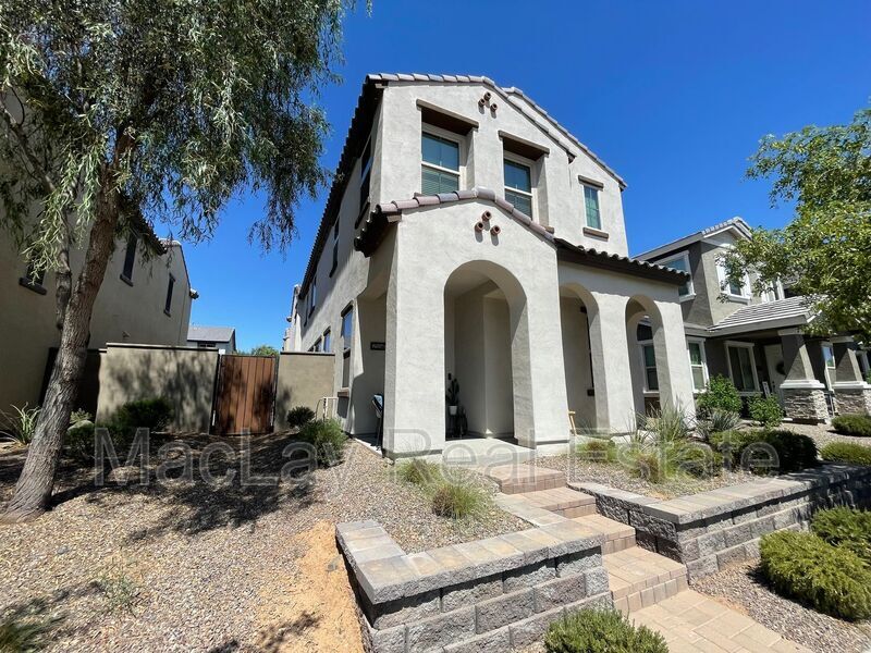 25541 N 21st Ave in Phoenix, AZ - Building Photo