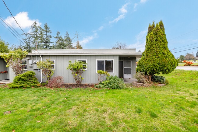 1201 E Fir St in Mount Vernon, WA - Building Photo - Building Photo